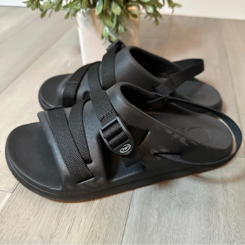 Chaco Chillos Sandals Black Youth 6